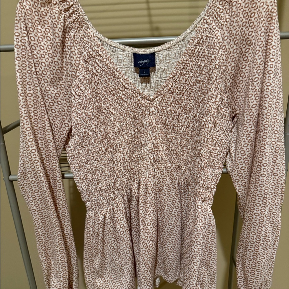 Daytrip Women's Blush Geometric Blouse